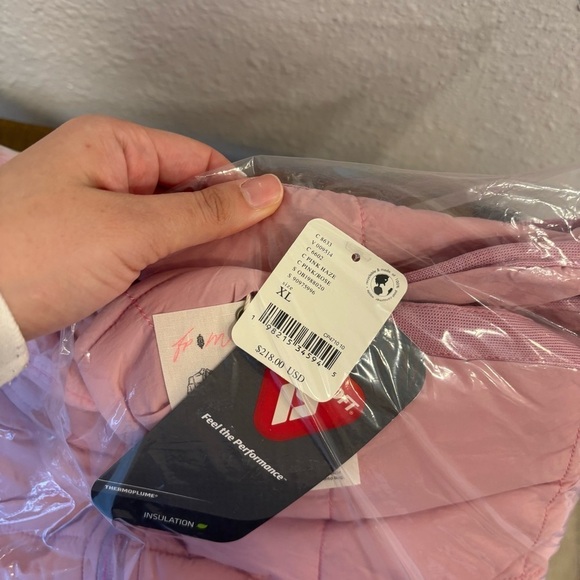 NWT new Free People x Hatch pippa packable puffer jacket in pink haze - Picture 5 of 5